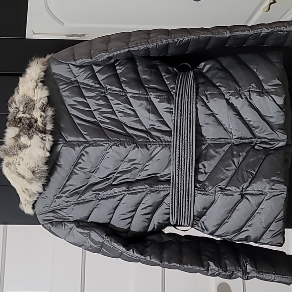 Beautiful Vintage BEBE Jacket With really soft Rabbit Fur fits like a medium - Picture 3 of 3